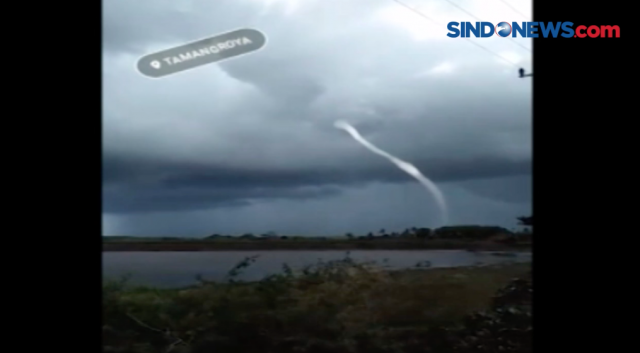 Click to enlarge waterspout