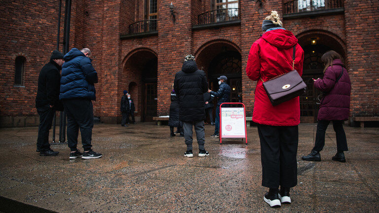 Click to enlarge sweden mask