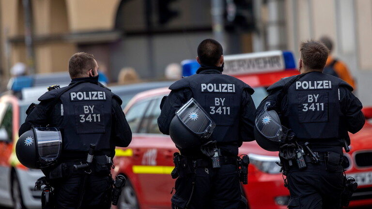 Click to enlarge germany police