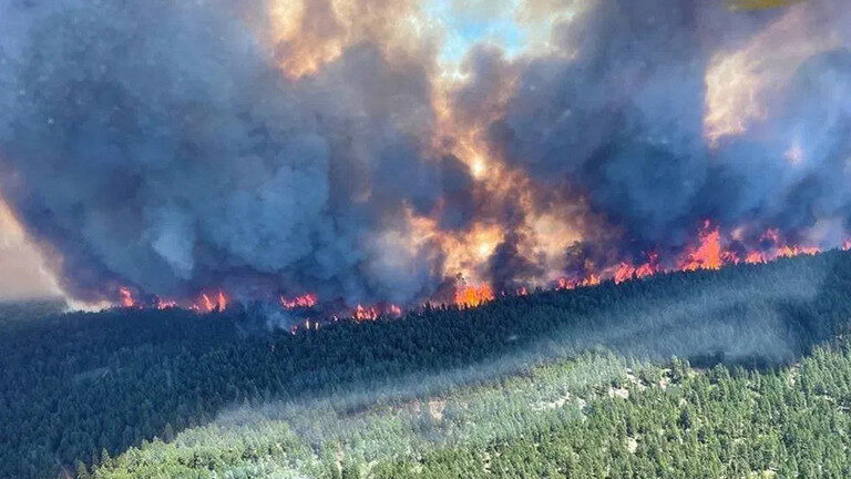 sparks lakes wildfire canada british columbia
