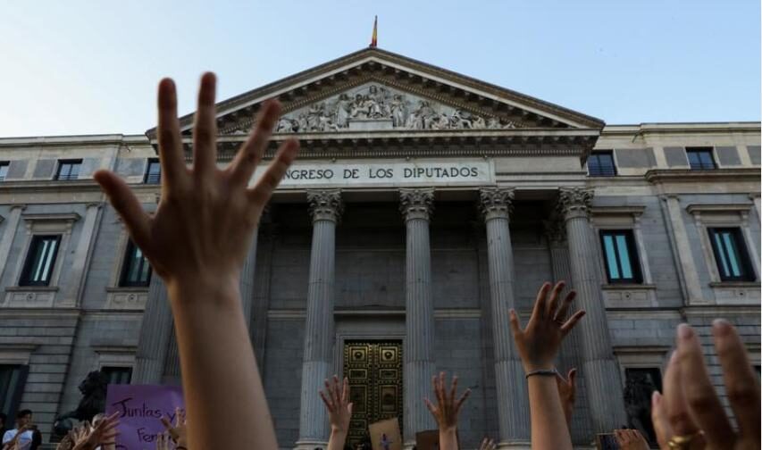 Click to enlarge Spanish Parliament