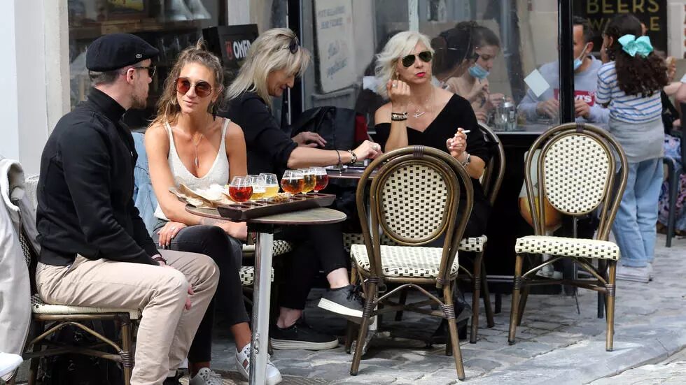Click to enlarge france cafe