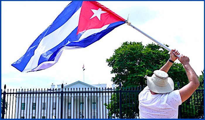 Cuban flag WH