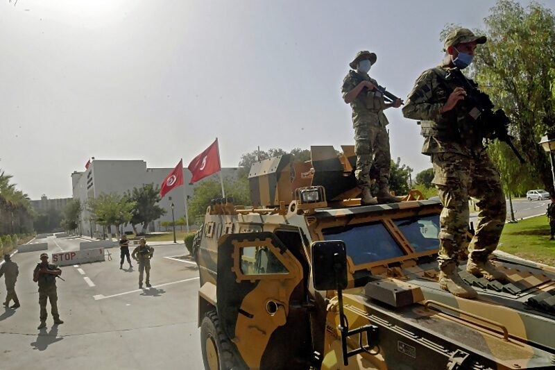 Click to enlarge al jazeera office raid tunisia