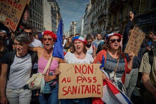 Click to enlarge paris protest vaccine passports