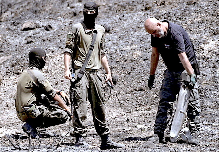Click to enlarge Bomb Experts