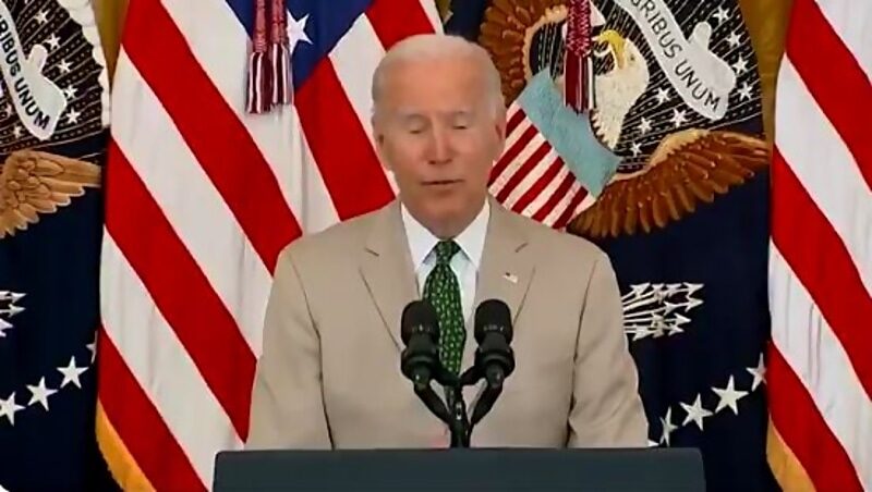 biden obama tan suit