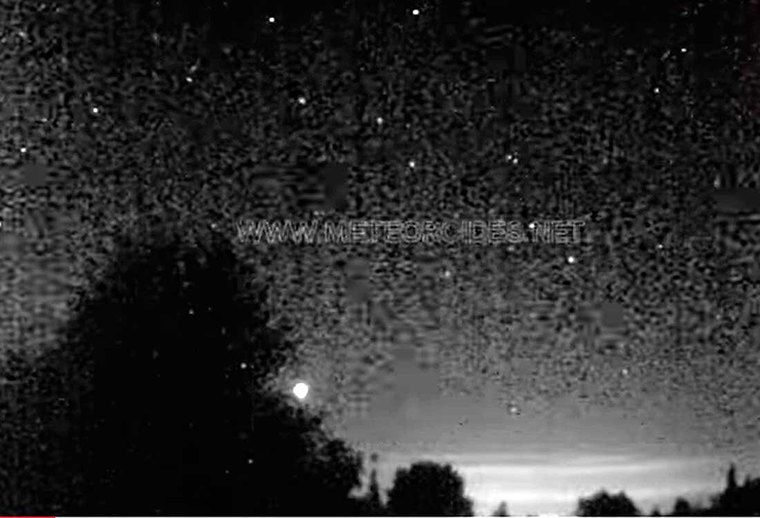 It was produced by the entry into the atmosphere of a rock detached from an asteroid