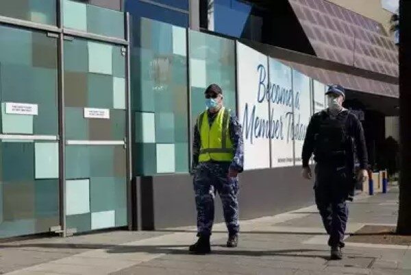 Click to enlarge aussie cops covid