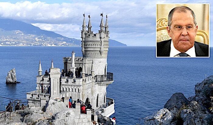 Click to enlarge Swallow's Nest/Lavrov