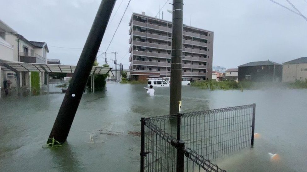 Click to enlarge Streets in Fukuoka prefecture were photographed flooding on Saturday