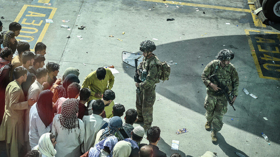 afghan refugees kabul airport
