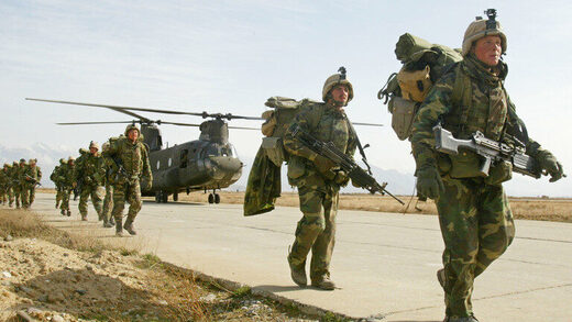 Click to enlarge US Army soldiers