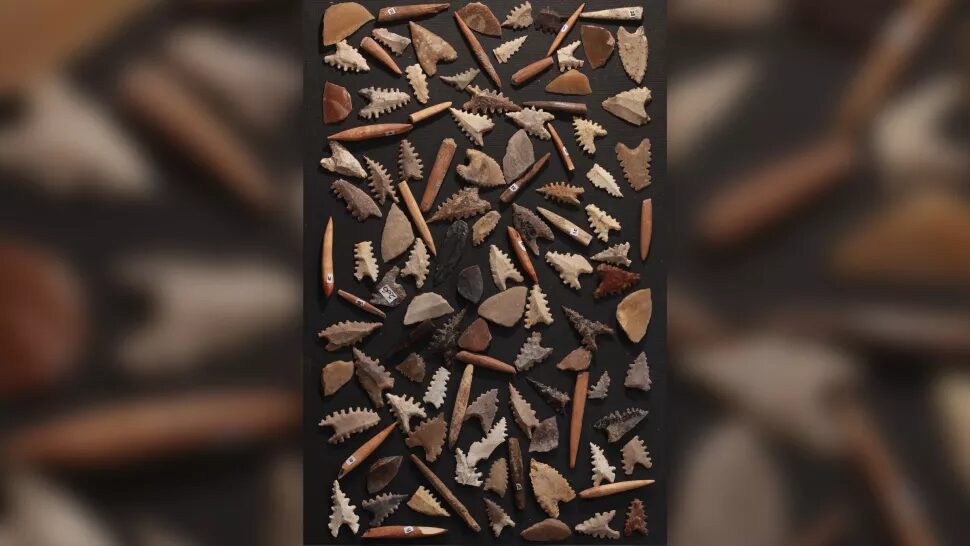 Click to enlarge arrowheads Toalean