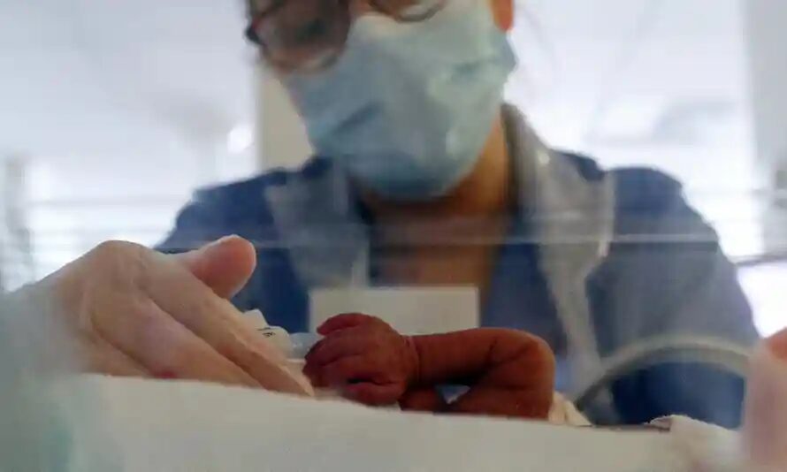 Click to enlarge neonatal nurse premature baby