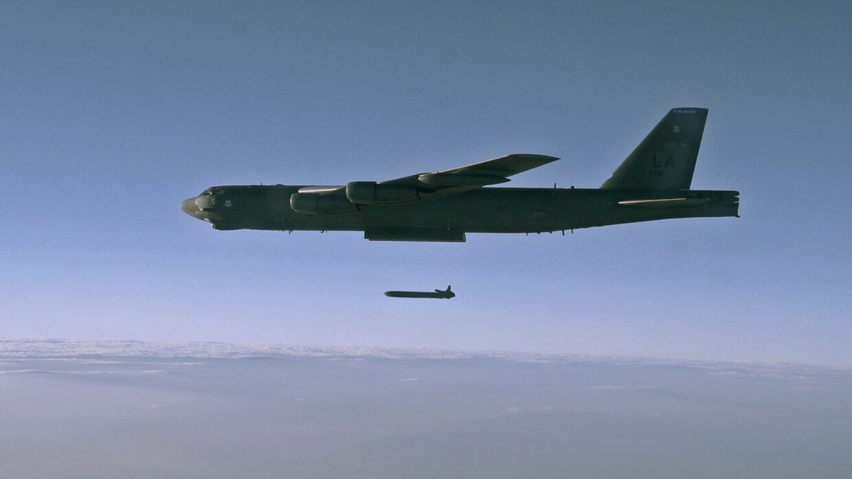 Click to enlarge B-52H Stratofortress