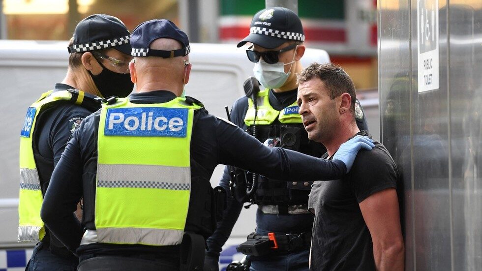 Click to enlarge Melbourne lockdown police