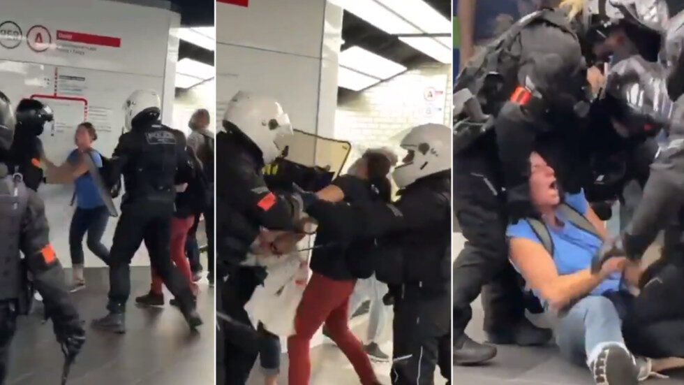 Click to enlarge france riot cops