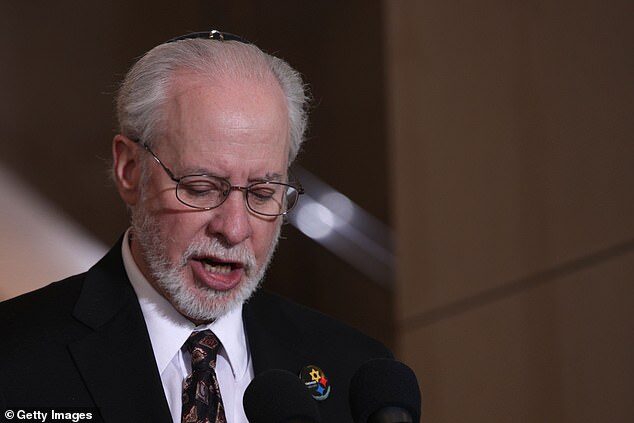 Click to enlarge rabbi Hazzan Jeffrey Myers