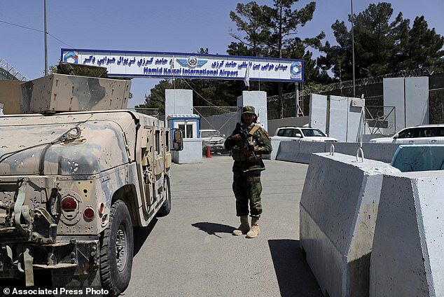 taliban soldier kabul airport