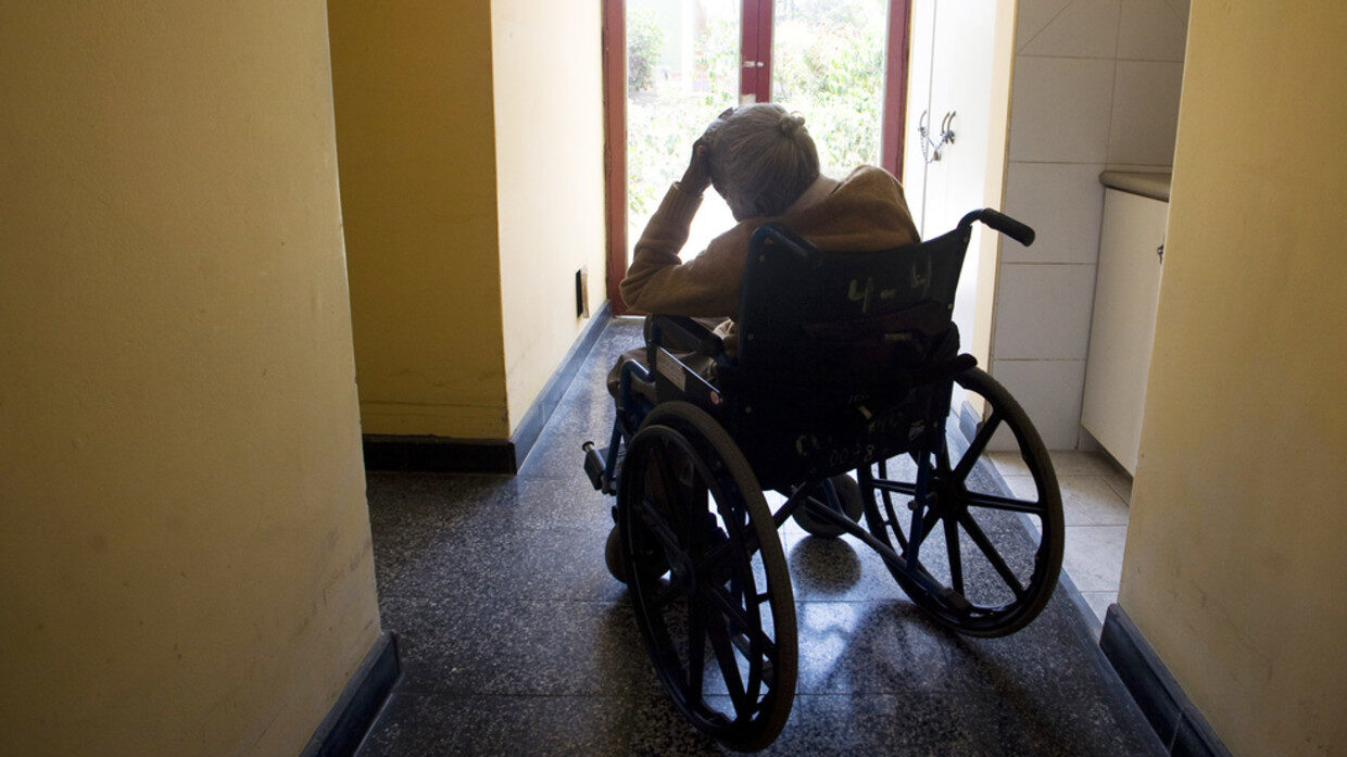 Click to enlarge senior wheelchair depression dementia