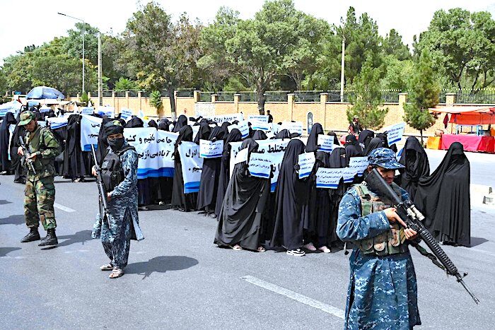afghan women march