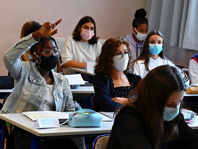 Click to enlarge highschool students classroom