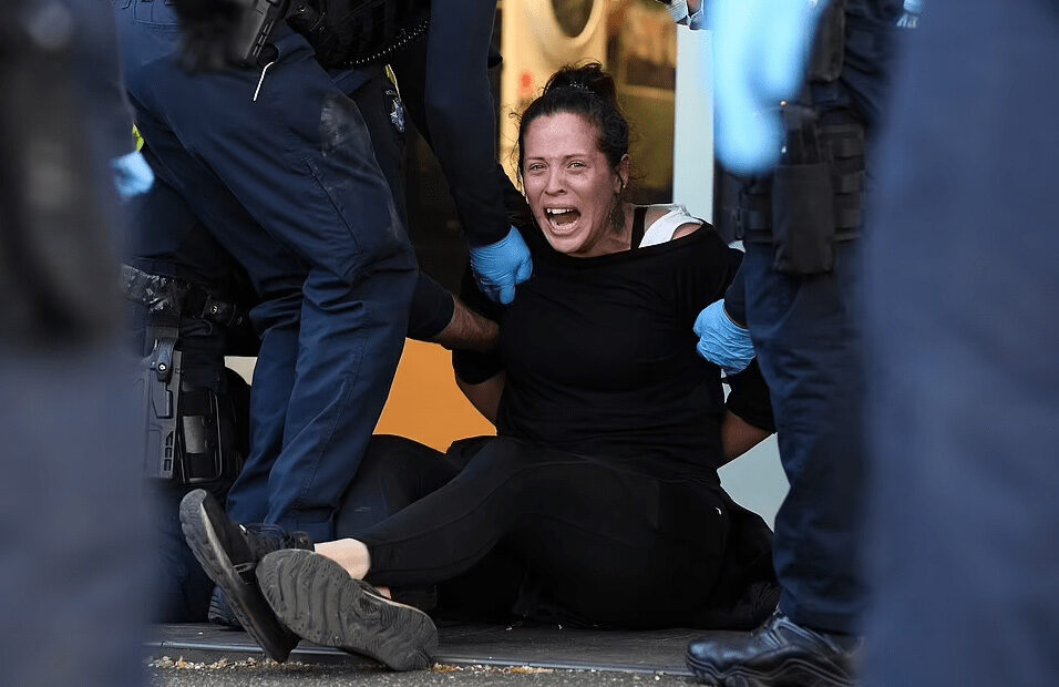 Click to enlarge Melbourne police protest arrest
