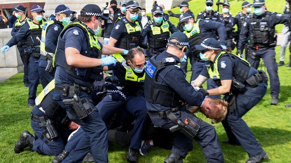 melbourne protest lockdown forced vaccine police
