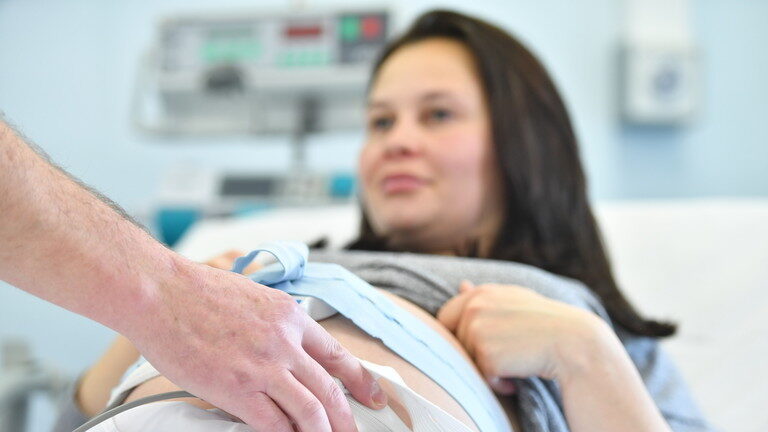 Click to enlarge russia pregnancy