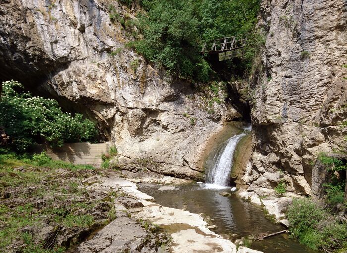 Click to enlarge Bacho Kiro Cave