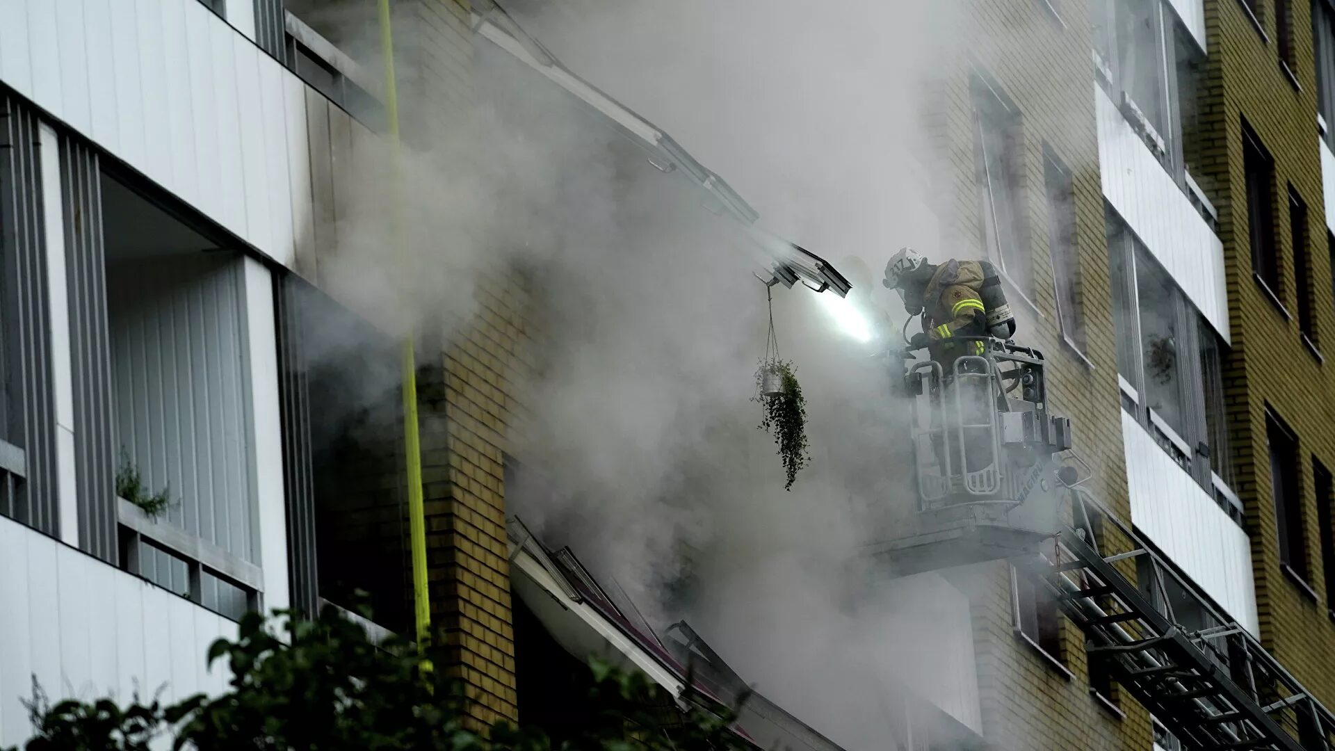 Click to enlarge explosion sweden