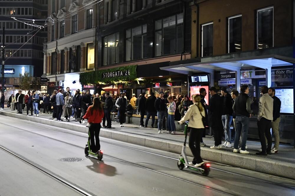 Click to enlarge oslo celebrations lockdowns