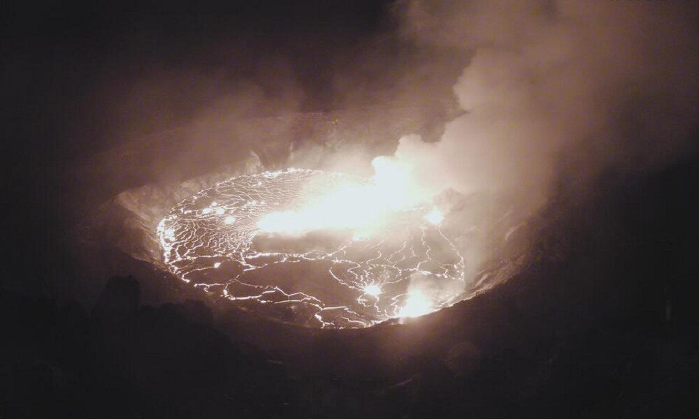 Click to enlarge The eruption at 7:16 p.m.