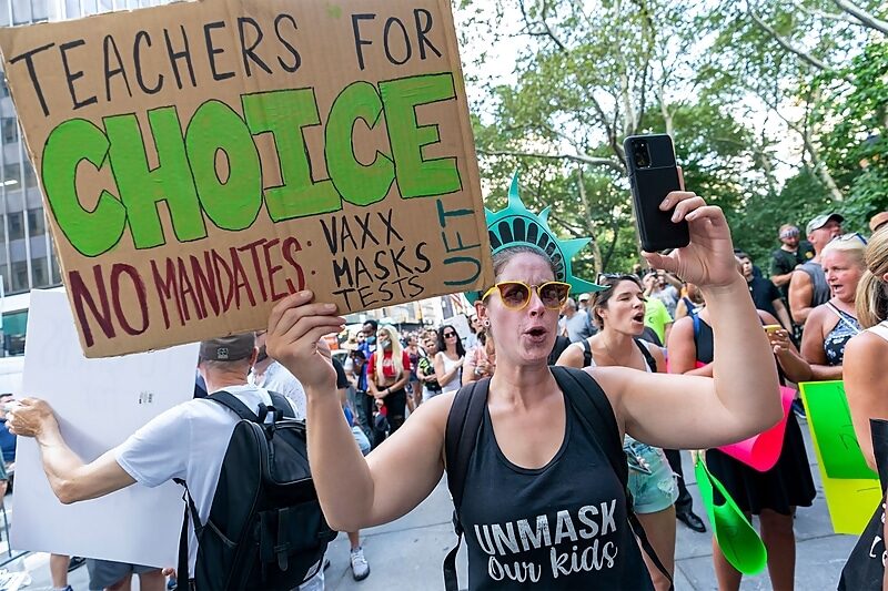 Click to enlarge nyc teachers protest vaccine mandate