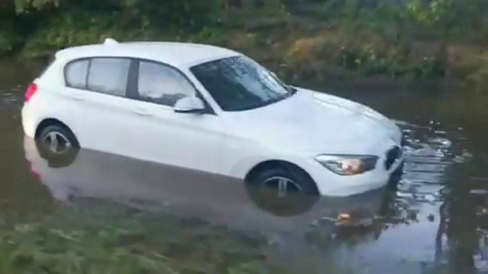 Click to enlarge flash floods london October 2021