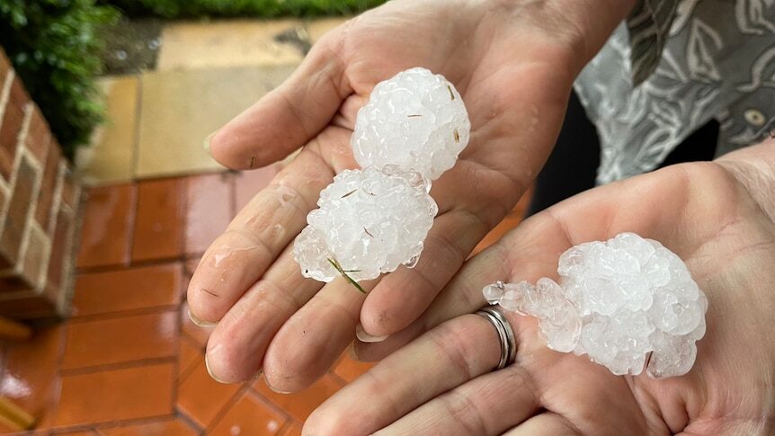 Click to enlarge Storms across the Sydney area have dumped large hail.