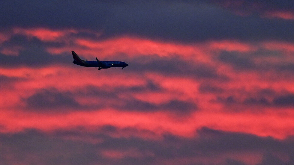 Click to enlarge southwest airline plane