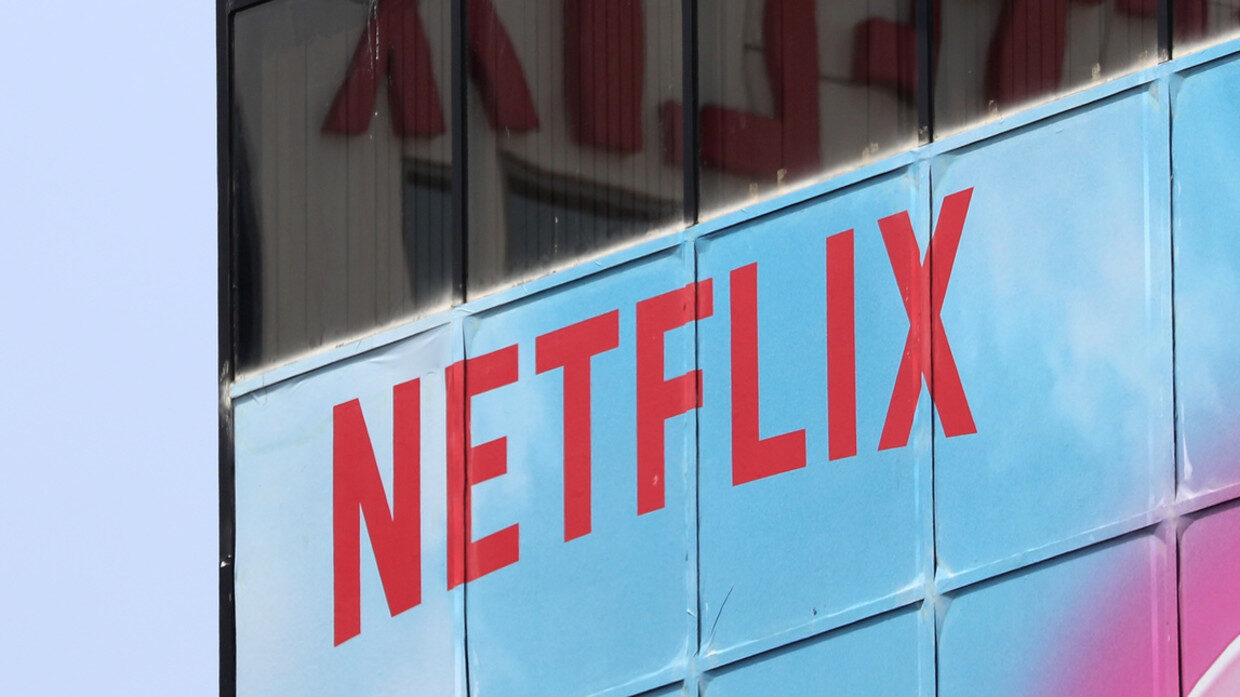 netflix sign