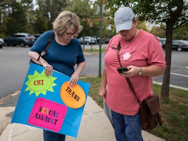 Protesters Loudoun County Public Schools (LCPS)