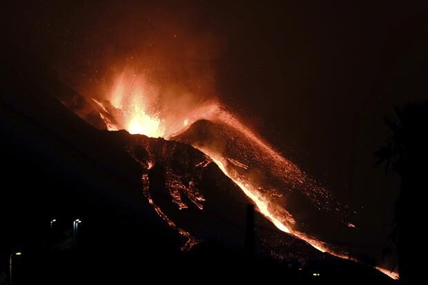 volcano la plana molten rock