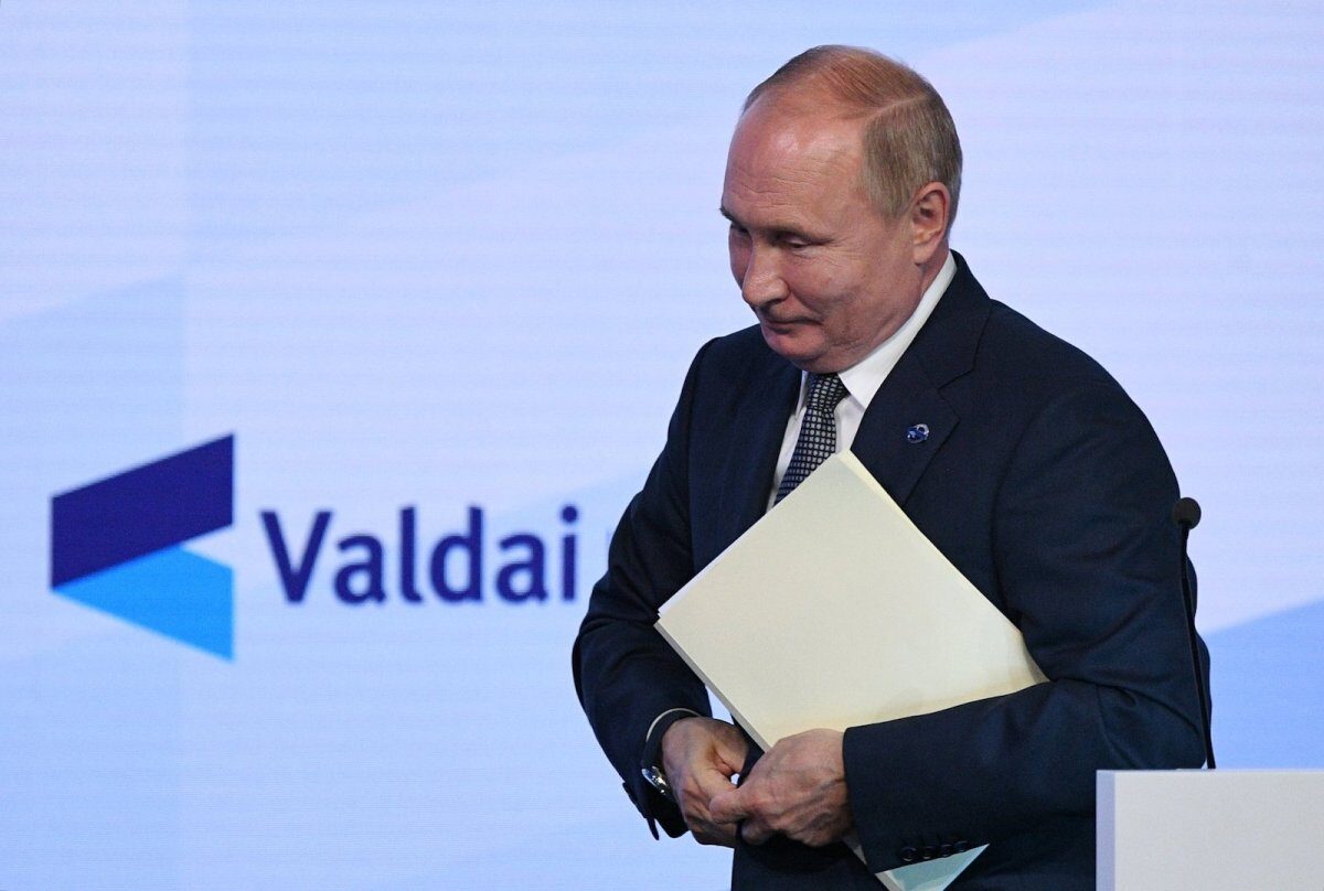 Click to enlarge Vladimir Putin at Valdai.