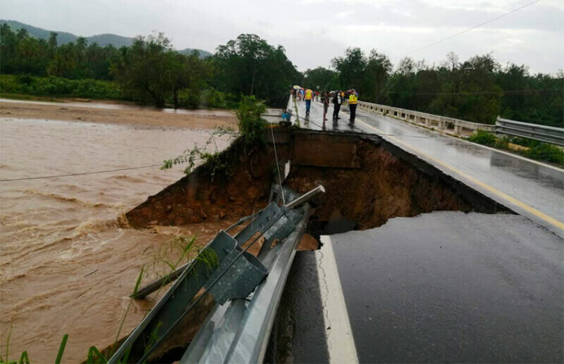 Highway damage at the Juluchuca bridge