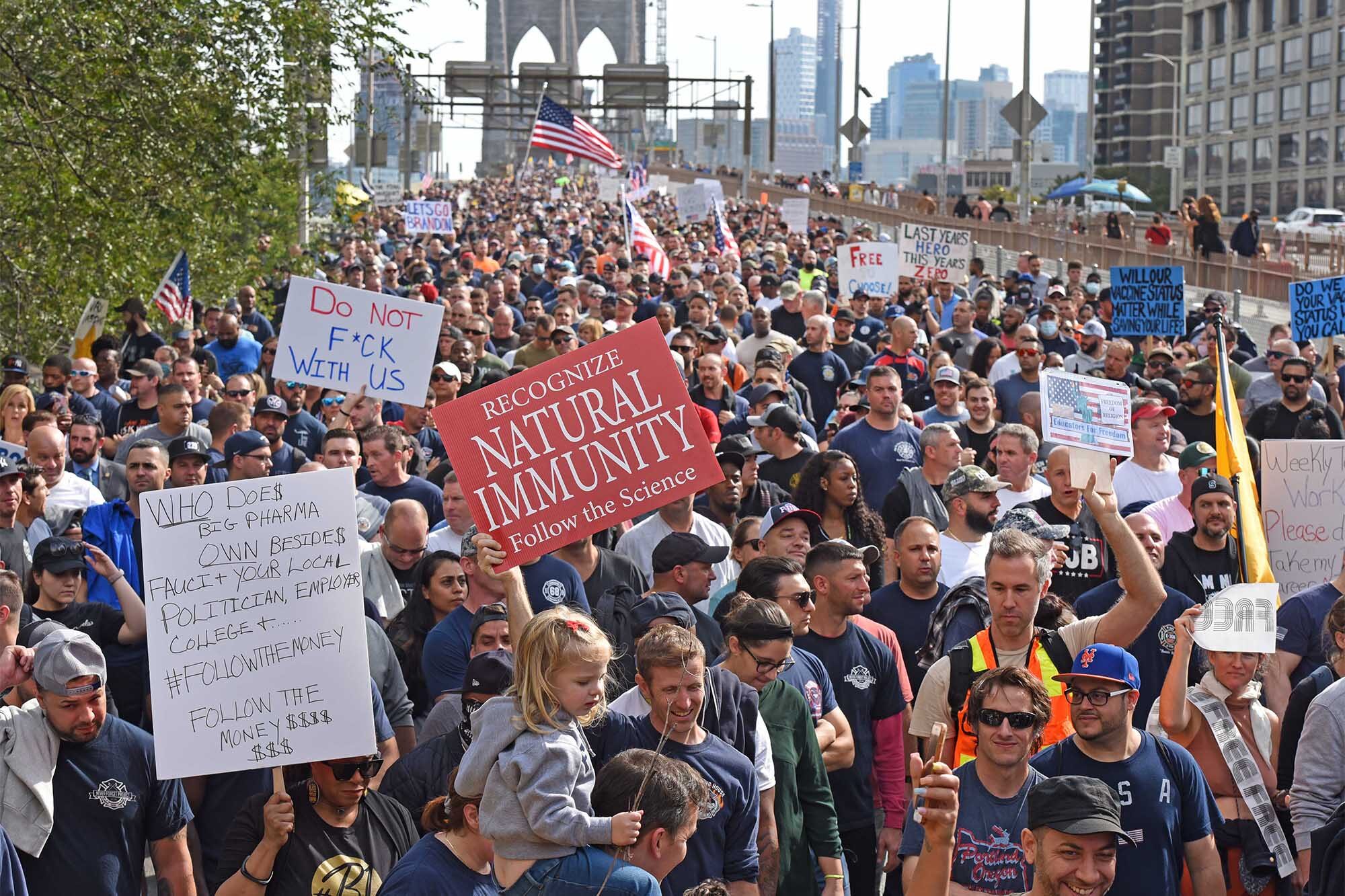vaccine protest brooklyn bridge new york city nyc