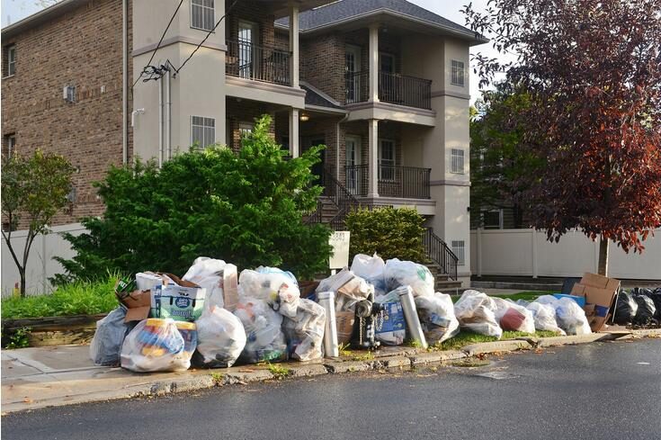 Click to enlarge trash vaccine mandate