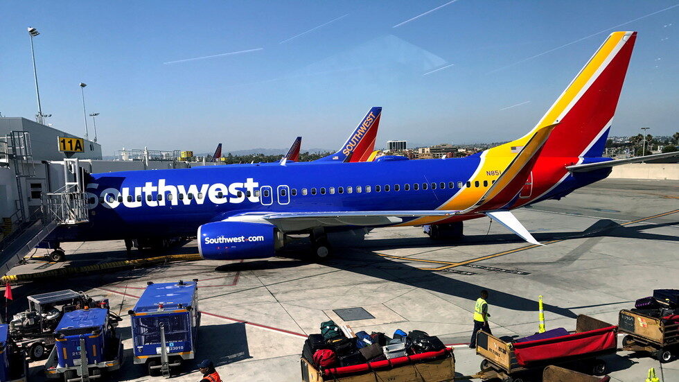 southwesst airlines plane