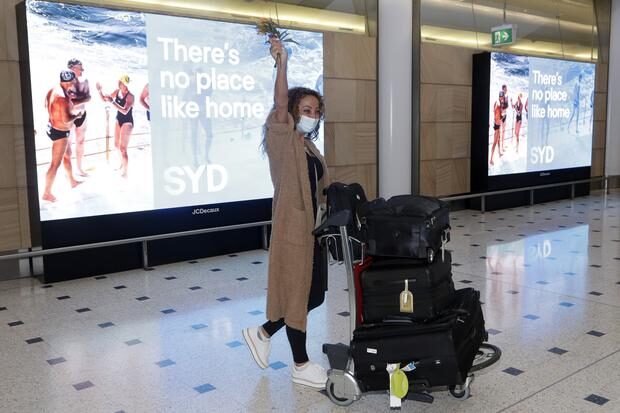 sydney airport open covid