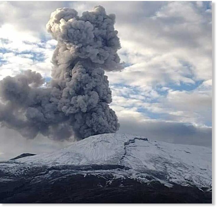 Eruption of Nevado del Ruiz Volcano in Colombia expels ash to 2,500