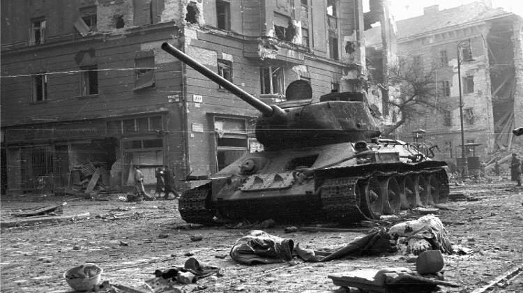 hungary 1956 uprising communism