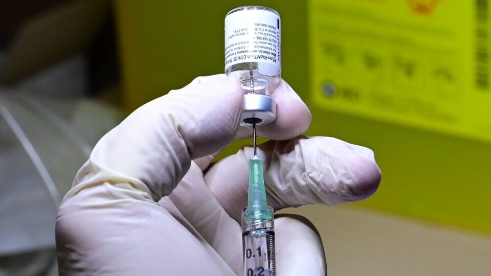 Click to enlarge A COVID-19 vaccine